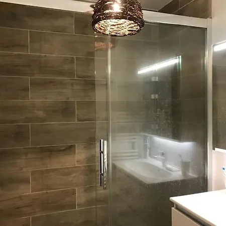 Apartment Confortable Calme Avec Terrasse Proche Metro - Accueil Personnel *